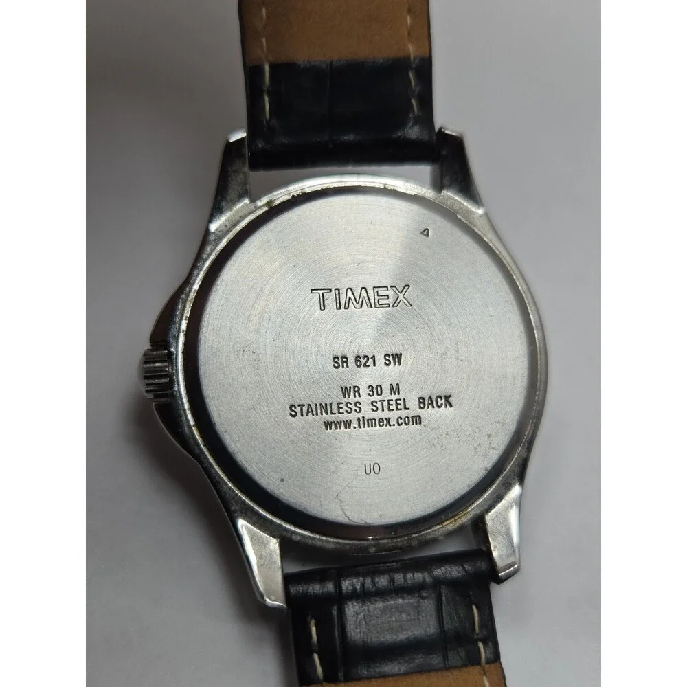 Timex Elevated Classics Big Date Mens White Dial Analog Quartz Watch New Battery